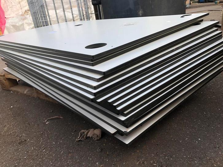 Partij trespa platen - Afm 80x160 cm, Doe-het-zelf en Verbouw, Platen en Panelen, Gebruikt, Overige materialen, Minder dan 20 mm