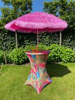 Raffia parasol met statafel en voet en rok € 12,50 set huren, Ophalen, Zo goed als nieuw