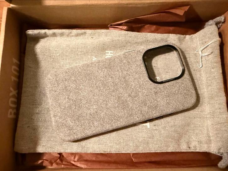 Hardgraft alcantara iphone 15 Pro Max hoes en gratis Belkin, Telecommunicatie, Mobiele telefoons | Hoesjes en Frontjes | Apple iPhone
