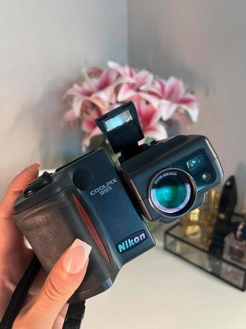 Nikon Coolpix E995 digital camera beschikbaar voor biedingen