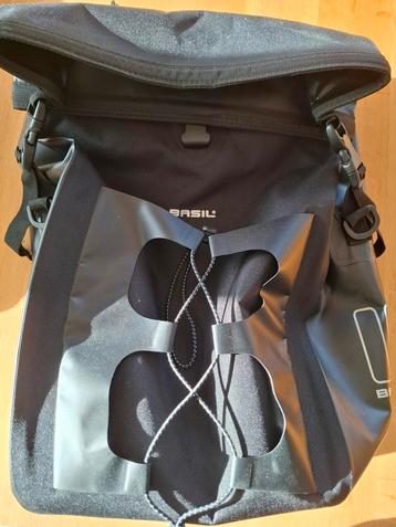 Basil fietstas nieuw beschikbaar voor biedingen