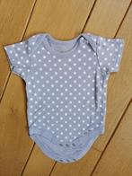 BAMBINO romper grijs witte sterren maat 62/68, Kinderen en Baby's, Babykleding | Maat 62, Ophalen of Verzenden, Jongetje, Zo goed als nieuw