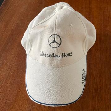 Witte pet (aircao) Mercedes Benz beschikbaar voor biedingen