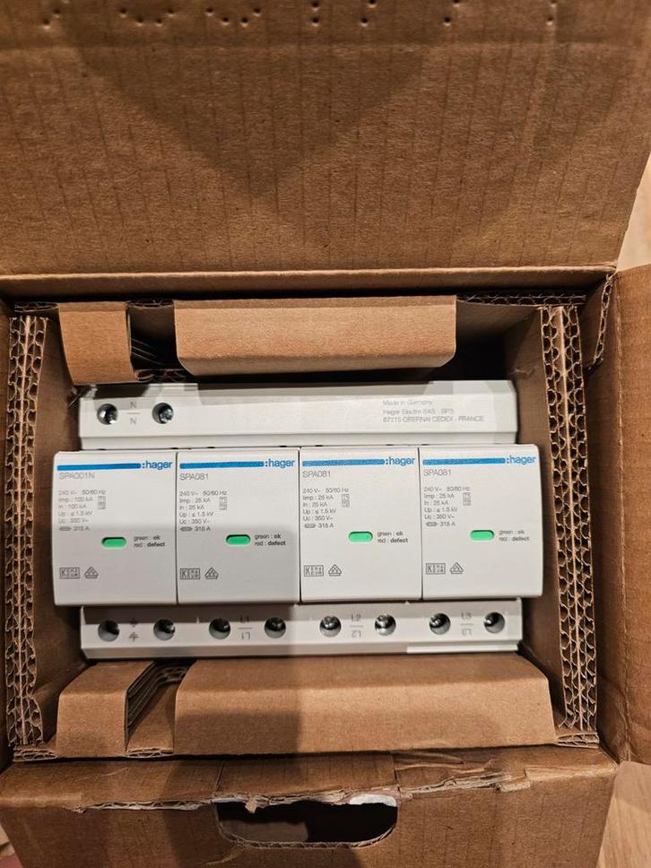 Hager SPA801 Overspanningsbeveiliging Combi Type 1/Type 2, Hobby en Vrije tijd, Elektronica-componenten, Nieuw, Ophalen of Verzenden