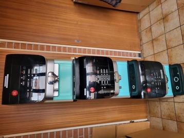 Te koop 3 defecte Douwe Egberts  excellence machines beschikbaar voor biedingen