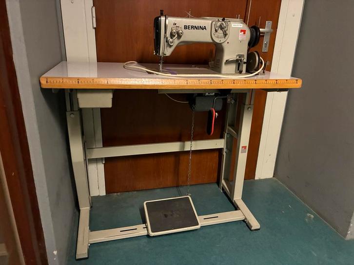 Industriële Bernina Naaimachine, Antiek en Kunst, Antiek | Naaimachines, Ophalen