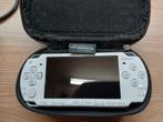 -= Sony psp + nieuwe  A cc u  + nieuwe oplader + 4 games, Met games, Wit, Ophalen of Verzenden, Zo goed als nieuw