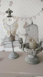 Decoratieve kandelaar en mannequin, Ophalen, Gebruikt, Metaal, Grijs