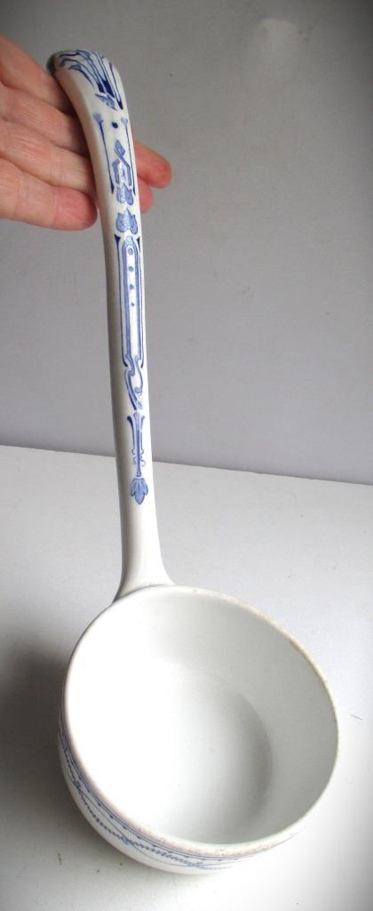Porseleinen Soeplepel~Antieke Soep lepel blauwe motieven, Antiek en Kunst, Antiek | Bestek, Ophalen of Verzenden