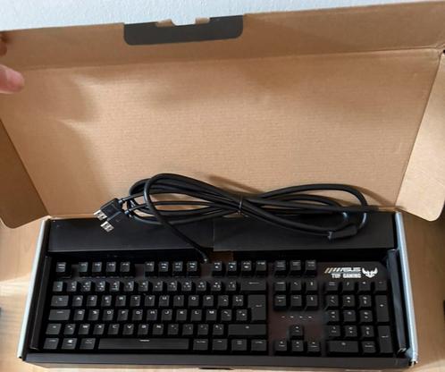 Toetsenbord asus tuf gaming, Computers en Software, Toetsenborden, Zo goed als nieuw, Qwerty, Bedraad, Ergonomisch, Gaming toetsenbord