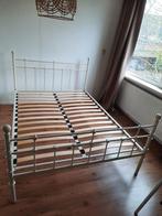 Wit spijlen bed 140200 cm, Huis en Inrichting, Slaapkamer | Bedden, Ophalen, Gebruikt, Wit, Tweepersoons