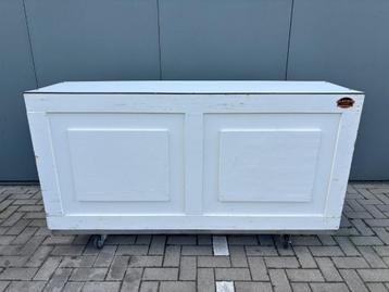 Ruime en snelkoelende koelkast te huur! beschikbaar voor biedingen