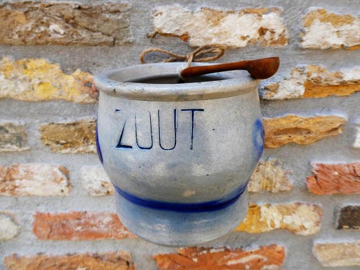 Oude Keulse zoutpot voor de nostalgische keuken, Antiek en Kunst, Antiek | Keramiek en Aardewerk, Ophalen of Verzenden