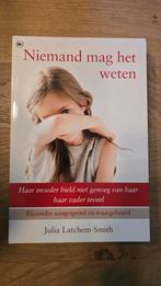 J. Latchem-Smith - Niemand mag het weten, Ophalen of Verzenden, Zo goed als nieuw, J. Latchem-Smith