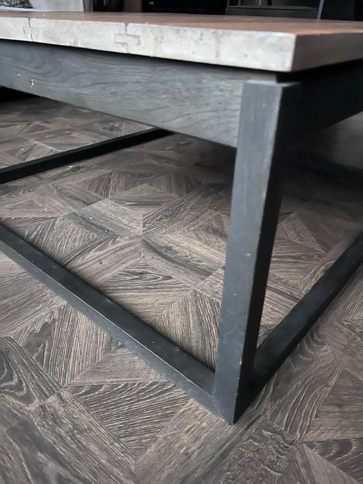 Houten Salontafel - Stijlvol en Robuust, Huis en Inrichting, Tafels | Salontafels, Zo goed als nieuw, Minder dan 50 cm, 50 tot 100 cm