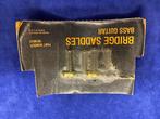 N.O.S Fender Brass Bass Bridge Saddles & stringretainers 80', Ophalen of Verzenden, Nieuw, Elektrische basgitaar