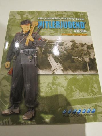 Oorlog boek Hitlerjugend 1933-1945. beschikbaar voor biedingen