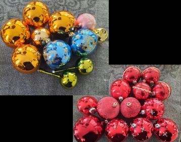 gekleurde (oude) kerstballen beschikbaar voor biedingen