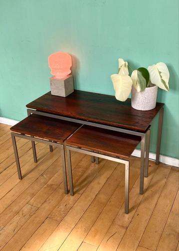 Midcentury Mimiset Pastoe / Vintage Houten Bijzettafels beschikbaar voor biedingen