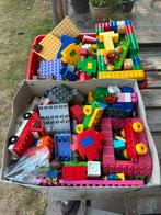 Twee grote bakken met namaak duplo, Ophalen, Duplo