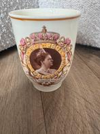 Jubileumbeker Koningin Wilhelmina 1938 porselein, Ophalen, Zo goed als nieuw, Servies