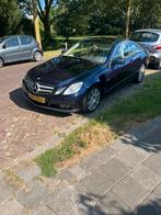 Mercedes-Benz E-Klasse 1.8 E200 CGI Coupe AUT 2010 Blauw, Auto's, Achterwielaandrijving, 1800 kg, 4 cilinders, 1796 cc