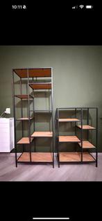 Twee TRAPPEDAL wandkasten van Yisk | €130 voor beiden, Ophalen, Zo goed als nieuw