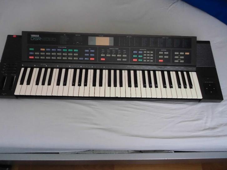 Yamaha vintage keyboard dsr 2000, Muziek en Instrumenten, Keyboards, Gebruikt, 61 toetsen, Yamaha, Aanslaggevoelig, Met standaard