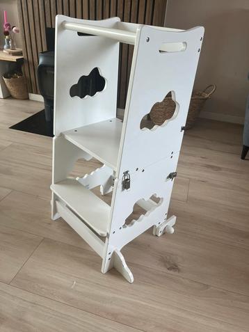 Leertoren/ kinder kruk / kinder opstapje beschikbaar voor biedingen