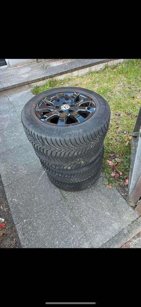 Set zwarte velgen met Vredestein snowtrac winterbanden, Auto-onderdelen, Banden en Velgen, Banden en Velgen, Winterbanden, 15 inch