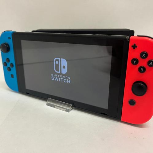 Nintendo Switch V2 32GB Blauw/Rood, Spelcomputers en Games, Spelcomputers | Nintendo Switch, Zo goed als nieuw
