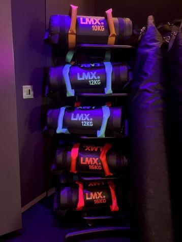 LMX Sandbags + RACK beschikbaar voor biedingen