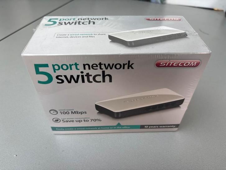 Nieuwe Sitecom 5-poorts Switch - In Plastic!, Computers en Software, Netwerk switches, Nieuw, Ophalen of Verzenden