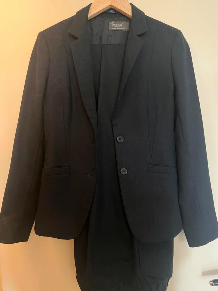 Kostuum/ pak hotelschool, Kleding | Dames, Jasjes, Kostuums en Pakken, Zo goed als nieuw, Kostuum of Pak, Maat 36 (S), Blauw, Ophalen of Verzenden