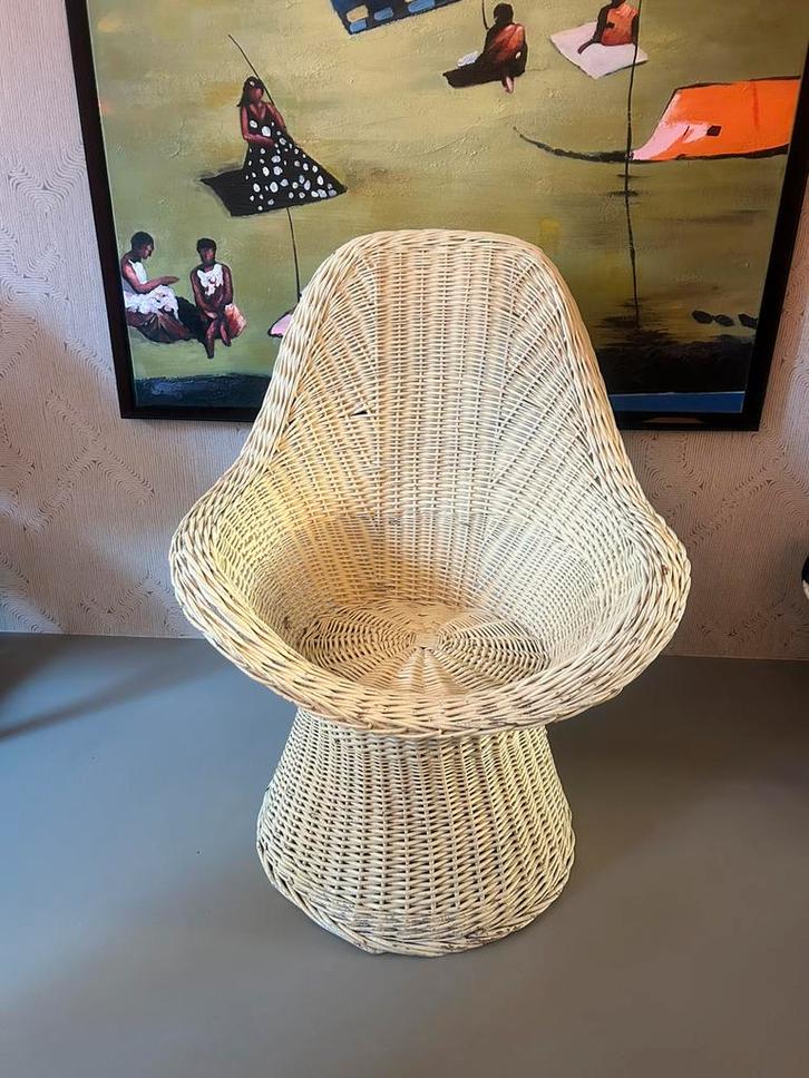 Retro Vintage Rieten Kuip Fauteuil jaren 60 – 70, Huis en Inrichting, Stoelen, Zo goed als nieuw, Eén, Bruin, Ophalen