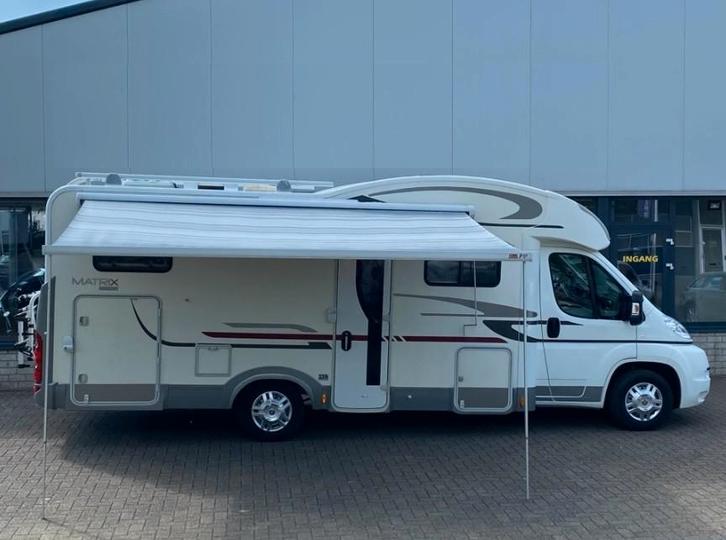 Adria Matrix M 680 SP - dwarsbed + elek hefbed - camper, Caravans en Kamperen, Campers, Particulier, tot en met 6, Half-integraal