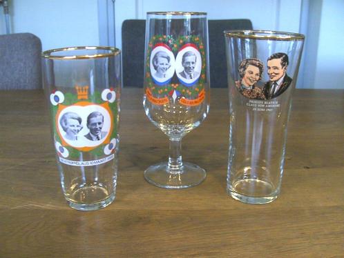 Glazenset van Beatrix en Claus, Verzamelen, Glas en Borrelglaasjes, Zo goed als nieuw, Bierglas, Ophalen of Verzenden
