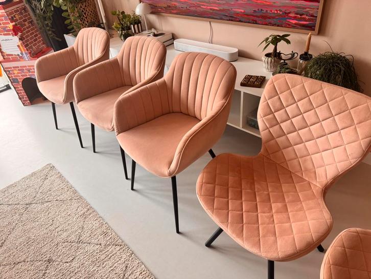 Eetkamerstoelen Kwantum model Como en Lucca, Antiek en Kunst, Antiek | Meubels | Stoelen en Banken, Ophalen