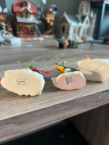 Lemax Skiërs Figuren Set beschikbaar voor biedingen