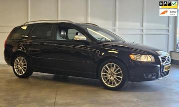 Volvo V50 2.4 D5 Edition II / Automaat / Leer / beschikbaar voor biedingen