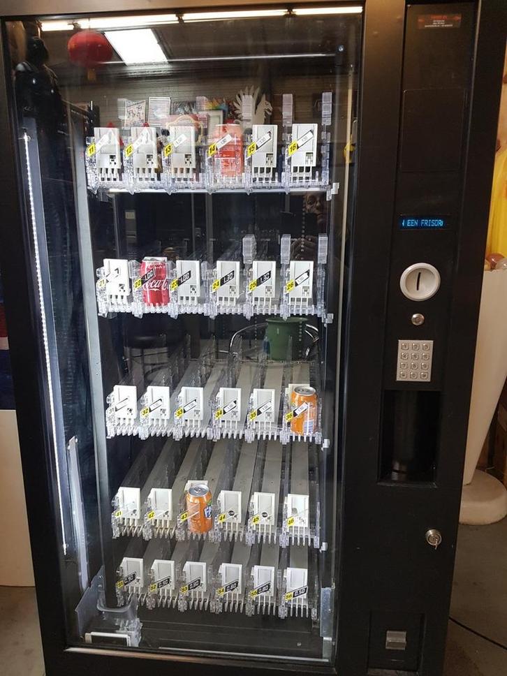 Vendo G6 frisdrank automaat gekoeld, Verzamelen, Automaten | Overige, Zo goed als nieuw, Ophalen