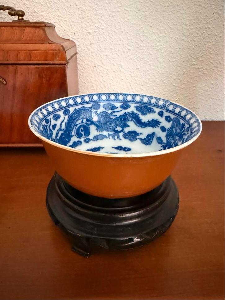 Antieke Chinese Kom met Drakenmotief, Antiek en Kunst, Antiek | Keramiek en Aardewerk, Ophalen of Verzenden