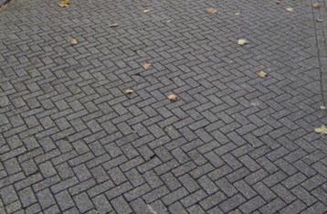 11-8; 403m2 gebruikte beton klinkers bkk 22x11x8cm heide beschikbaar voor biedingen