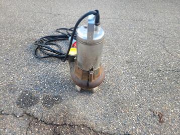 Lowara dompelpomp 380 volt beschikbaar voor biedingen