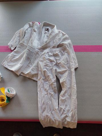 Nieuwe judopak maat 140 beschikbaar voor biedingen