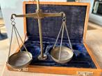 Antieke apotheker balans weegschaal met gewichten, Antiek en Kunst, Antiek | Gereedschap en Instrumenten, Ophalen of Verzenden