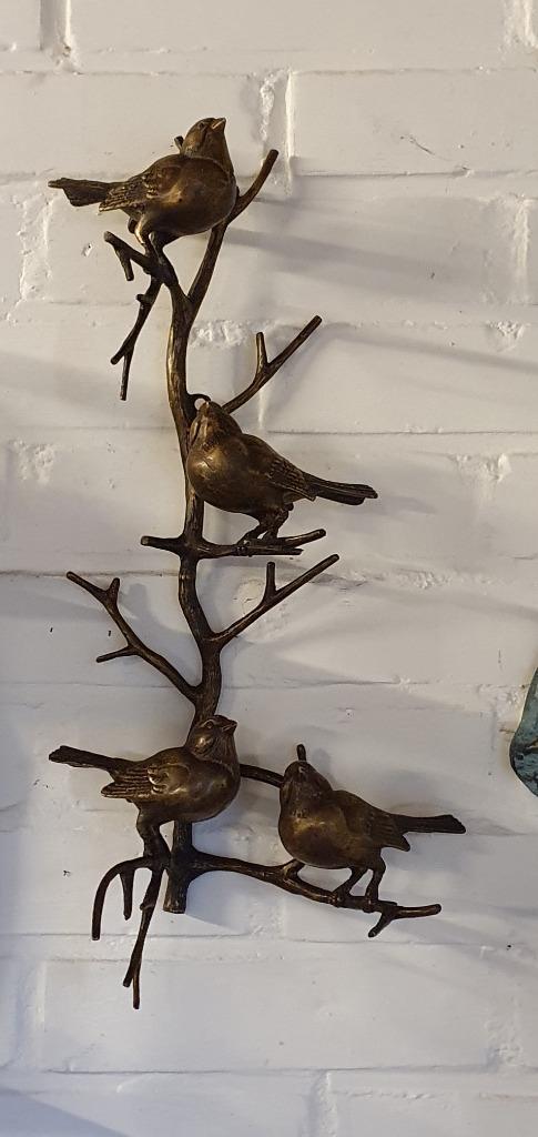 4 VOGELS OP TAK / BRONS / WANDHANGER, Tuin en Terras, Tuinwanddecoratie, Nieuw, Ophalen of Verzenden