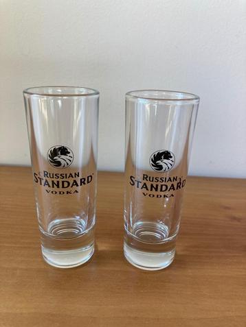 2 shotglaasjes Russian Standard Vodka beschikbaar voor biedingen