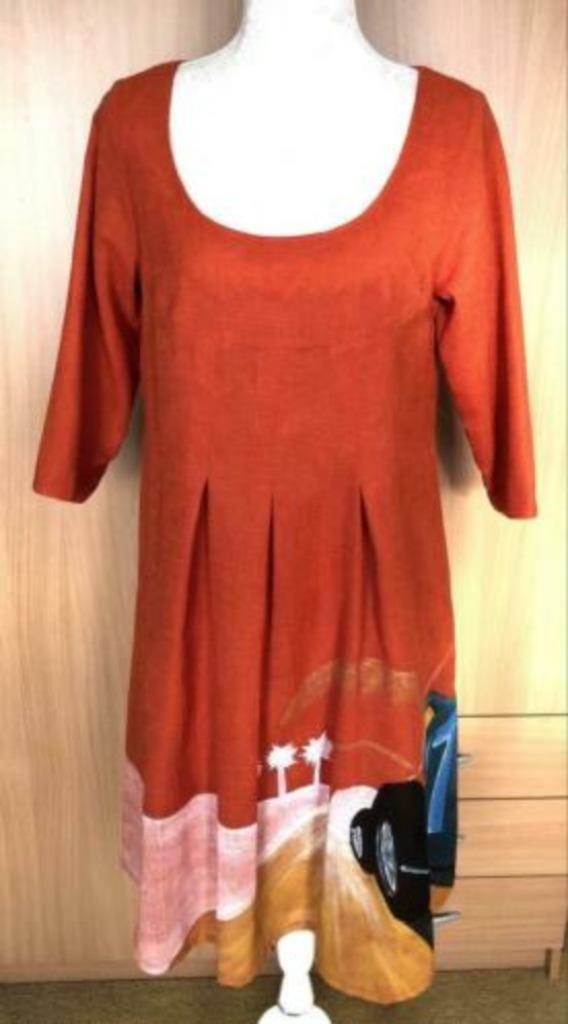 Design jurk maat M NIEUW [v], Kleding | Dames, Jurken, Nieuw, Maat 38/40 (M), Onder de knie, Ophalen of Verzenden