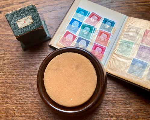 Gave bakelieten postzegelspons., Antiek en Kunst, Curiosa en Brocante, Ophalen of Verzenden
